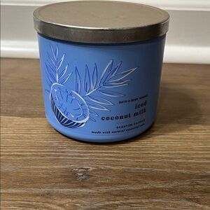 Bath & Body Works Blue Iced Coconut Milk 3-Wick Jar Candle